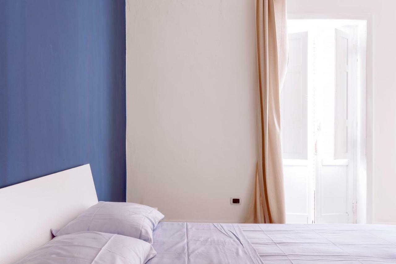 Geneva'S Apartment Таранто Екстериор снимка