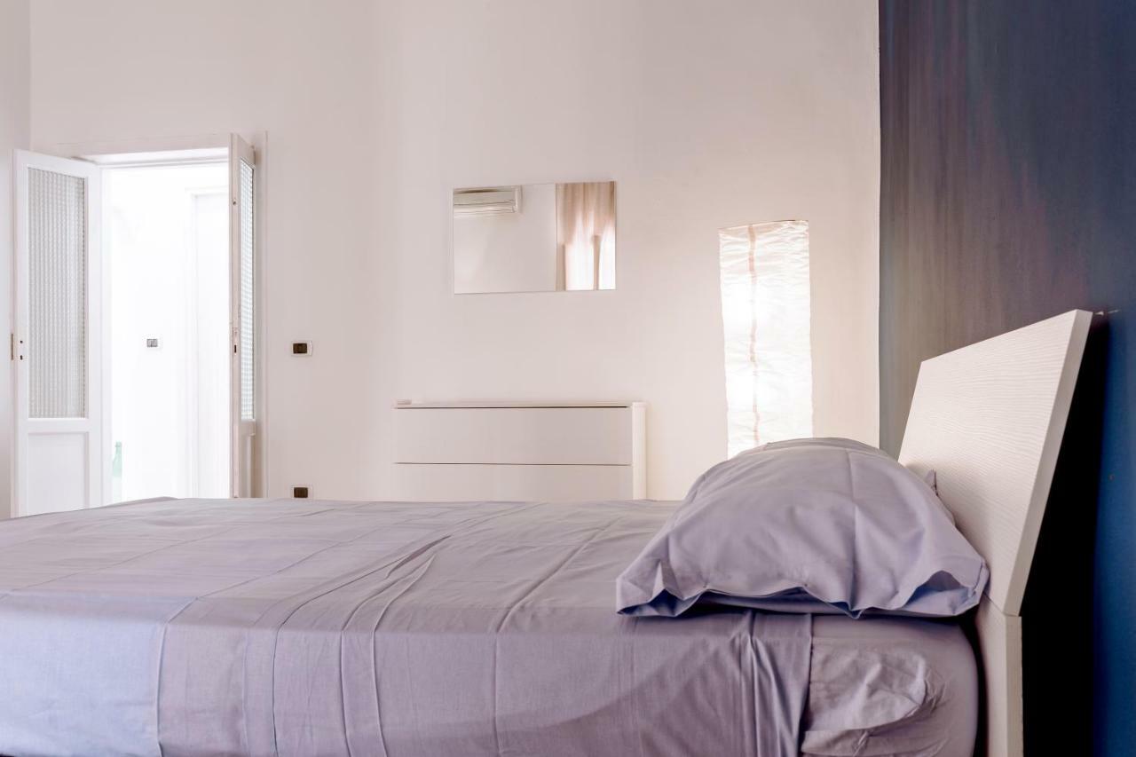 Geneva'S Apartment Таранто Екстериор снимка